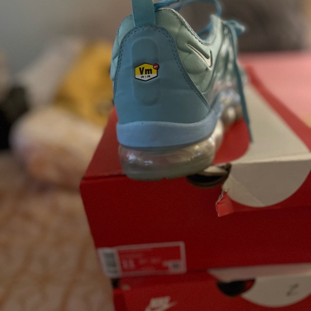 Men’s sneakers - Picture 2 of 8